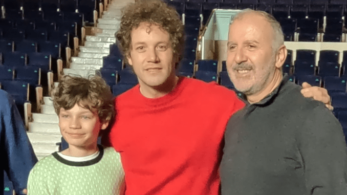 Si vives en Cantabria o cerca solo tienes hoy y mañana domingo para que tus hijos disfruten de una experiencia teatral inolvidable para ellos, Willy Wonka se despide