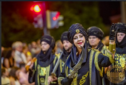 Moros y cristianos nunca se entendieron mejor que en su fiesta en Murcia