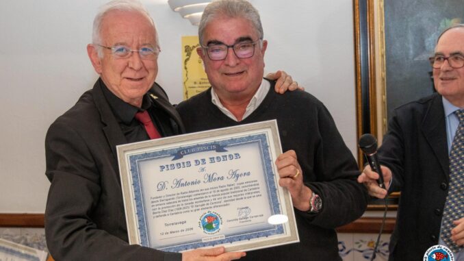 Bad Bunny PISCIS DE HONOR en el 40 aniversario del Club Piscis
